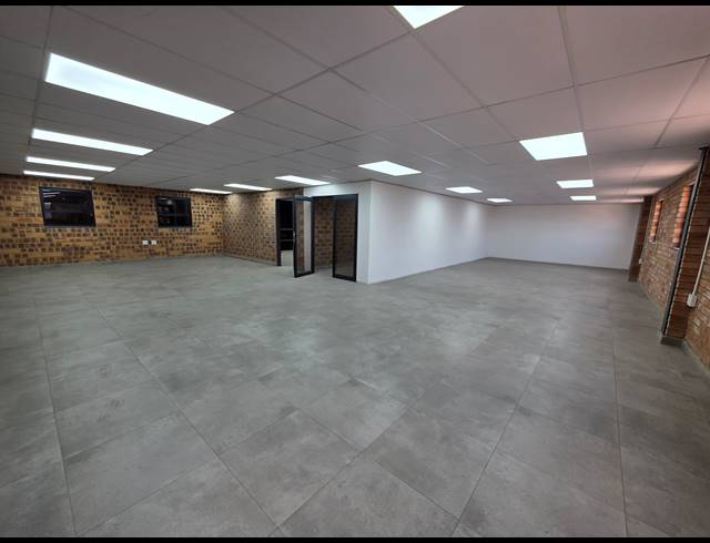 3,024M² WAREHOUSE TO LET IN ORMONDE